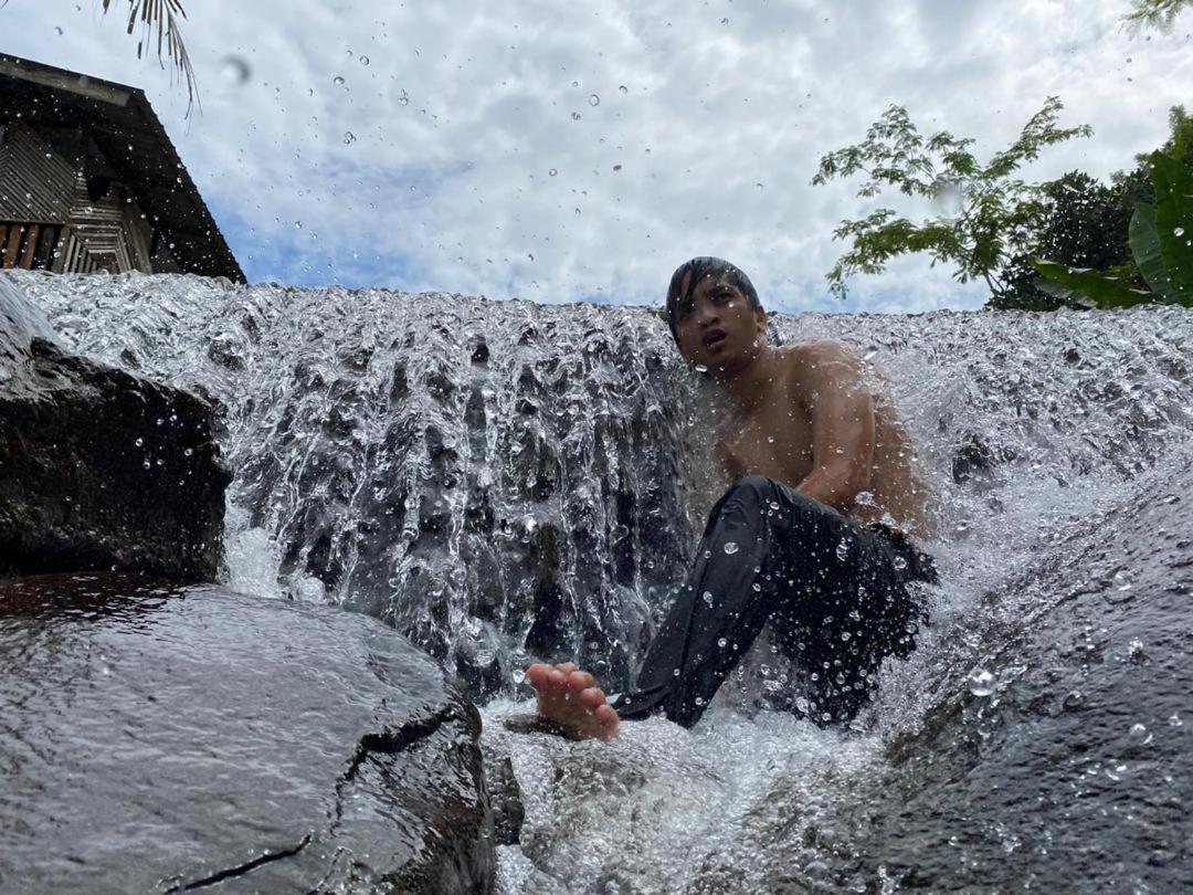 Lopoh Waterfront Budget Chalets Villa Hulu Langat Eksteriør billede