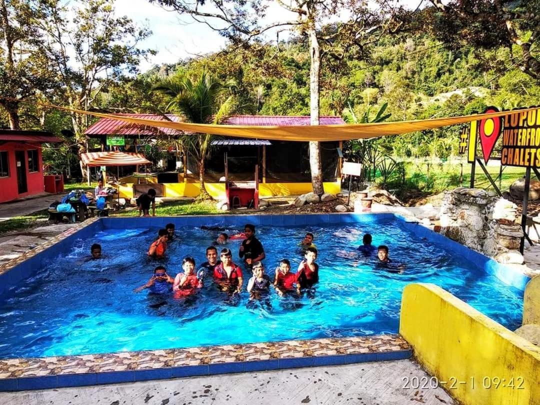 Lopoh Waterfront Budget Chalets Villa Hulu Langat Eksteriør billede