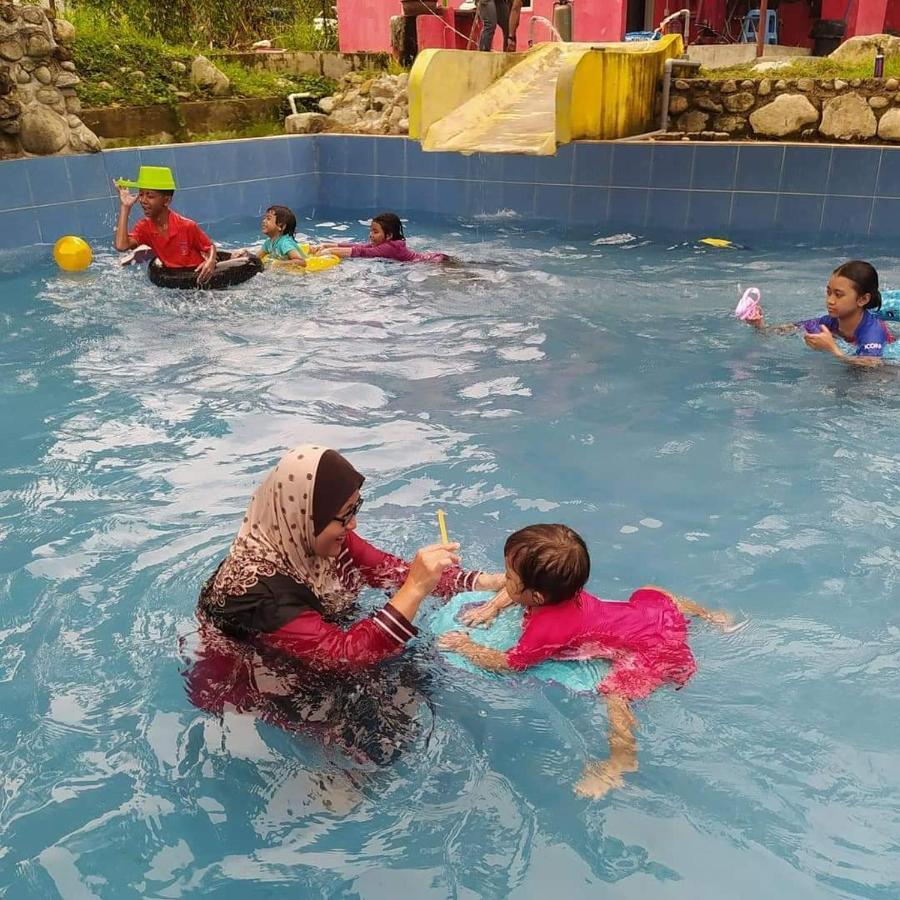Lopoh Waterfront Budget Chalets Villa Hulu Langat Eksteriør billede