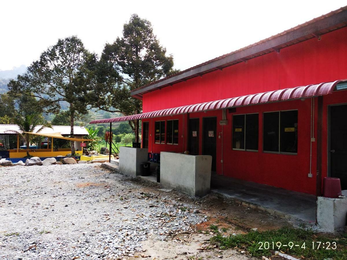 Lopoh Waterfront Budget Chalets Villa Hulu Langat Eksteriør billede