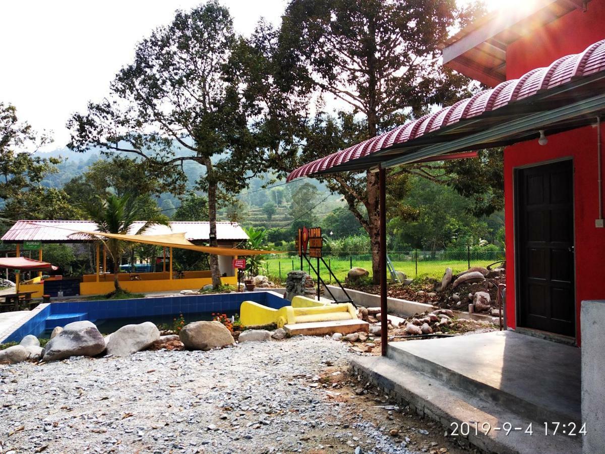 Lopoh Waterfront Budget Chalets Villa Hulu Langat Eksteriør billede