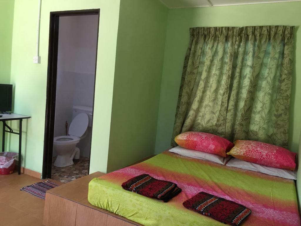 Lopoh Waterfront Budget Chalets Villa Hulu Langat Eksteriør billede