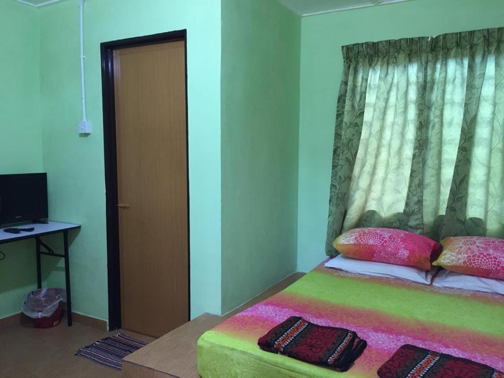 Lopoh Waterfront Budget Chalets Villa Hulu Langat Eksteriør billede
